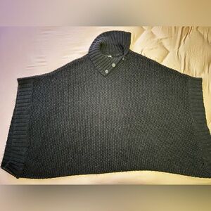 Nordstrom Caslon Poncho in Great Condition